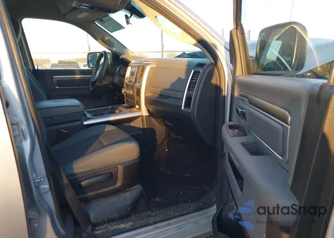 2017 Ram 1500 Slt 4X2 6'4 Box from USA, damaged, VIN 1C6RR6GG3HS730009